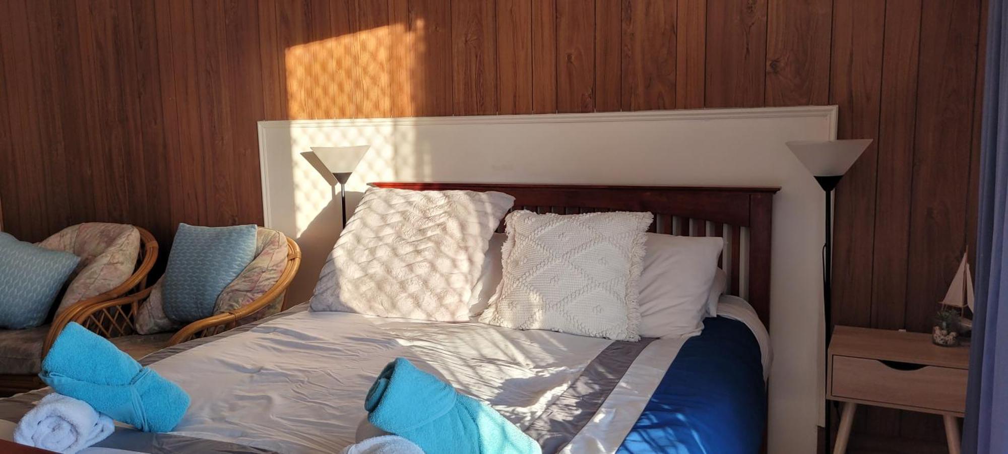 Bamboo Motor Inn Лейкс-Ентранс Екстер'єр фото