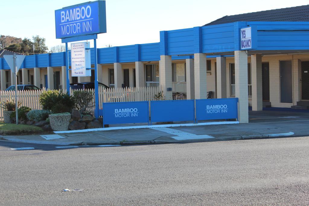 Bamboo Motor Inn Лейкс-Ентранс Екстер'єр фото